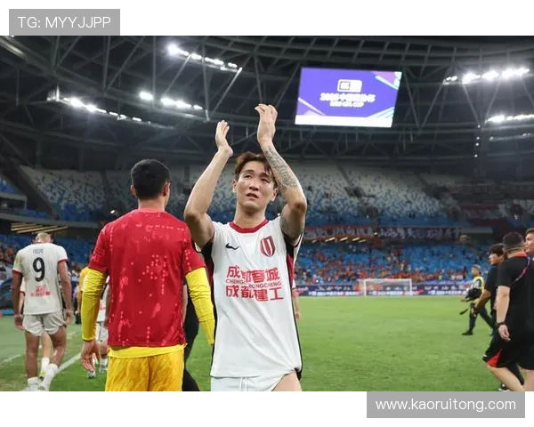 韦世豪28场20球失望发泄 引发热议 韦世豪28场20球失望发泄 引发热议