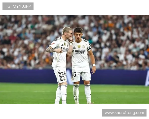 马斯坦托诺薪远超科莫帕斯